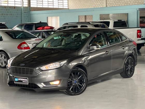 FORD FOCUS 2.0 TITANIUM SEDAN 16V FLEX 4P POWERSHIFT
